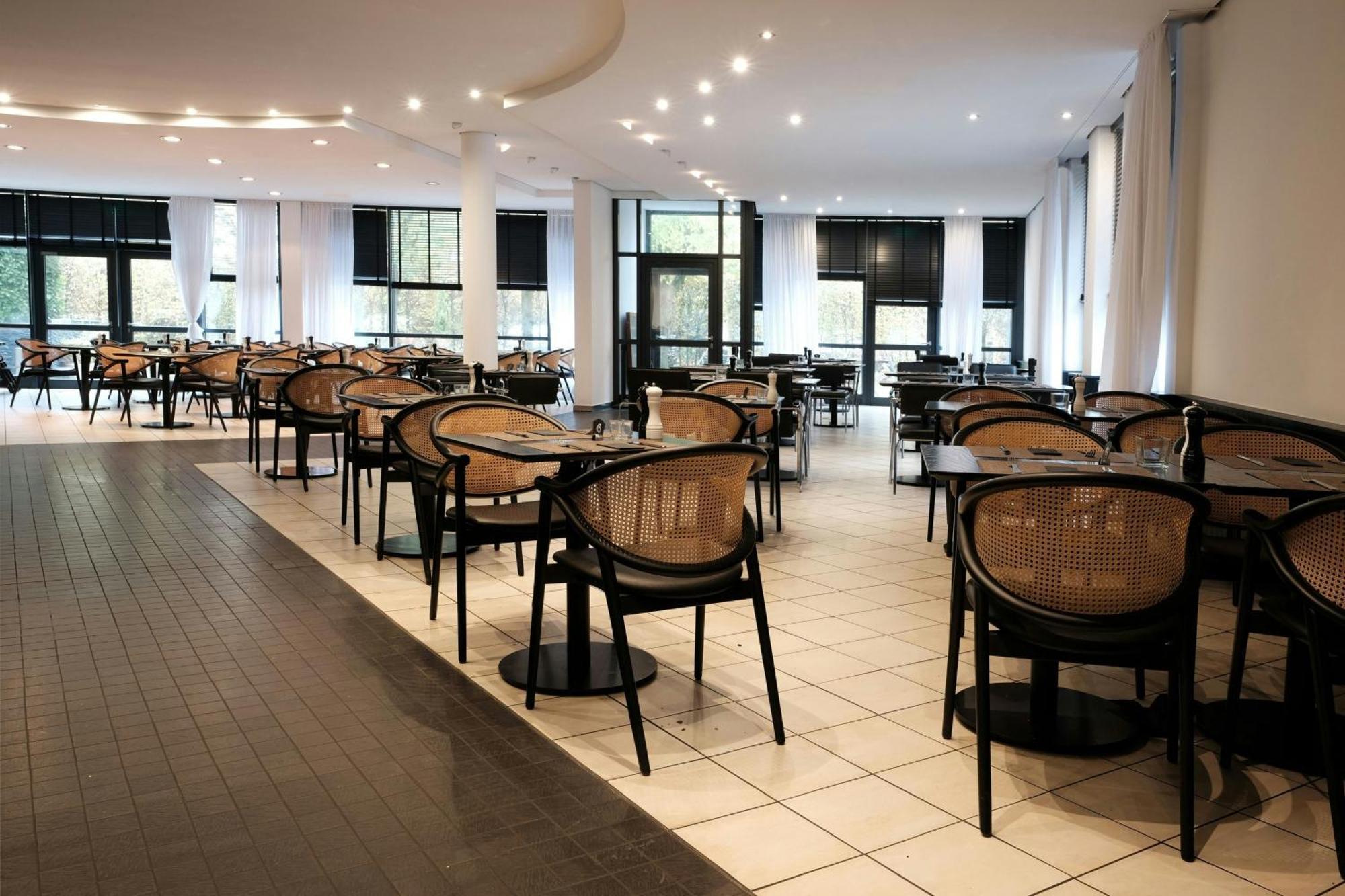 Four Ratingen Dusseldorf Airport Hotel Exterior photo