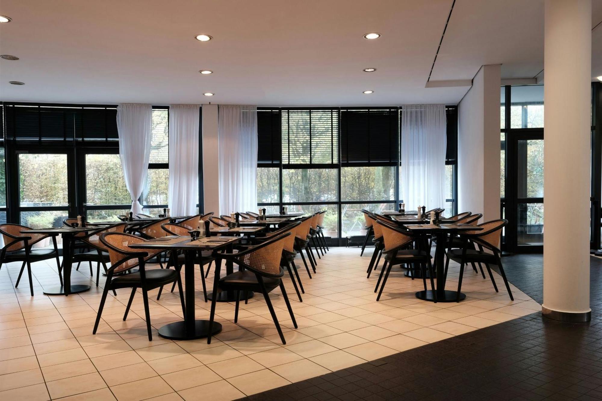 Four Ratingen Dusseldorf Airport Hotel Exterior photo