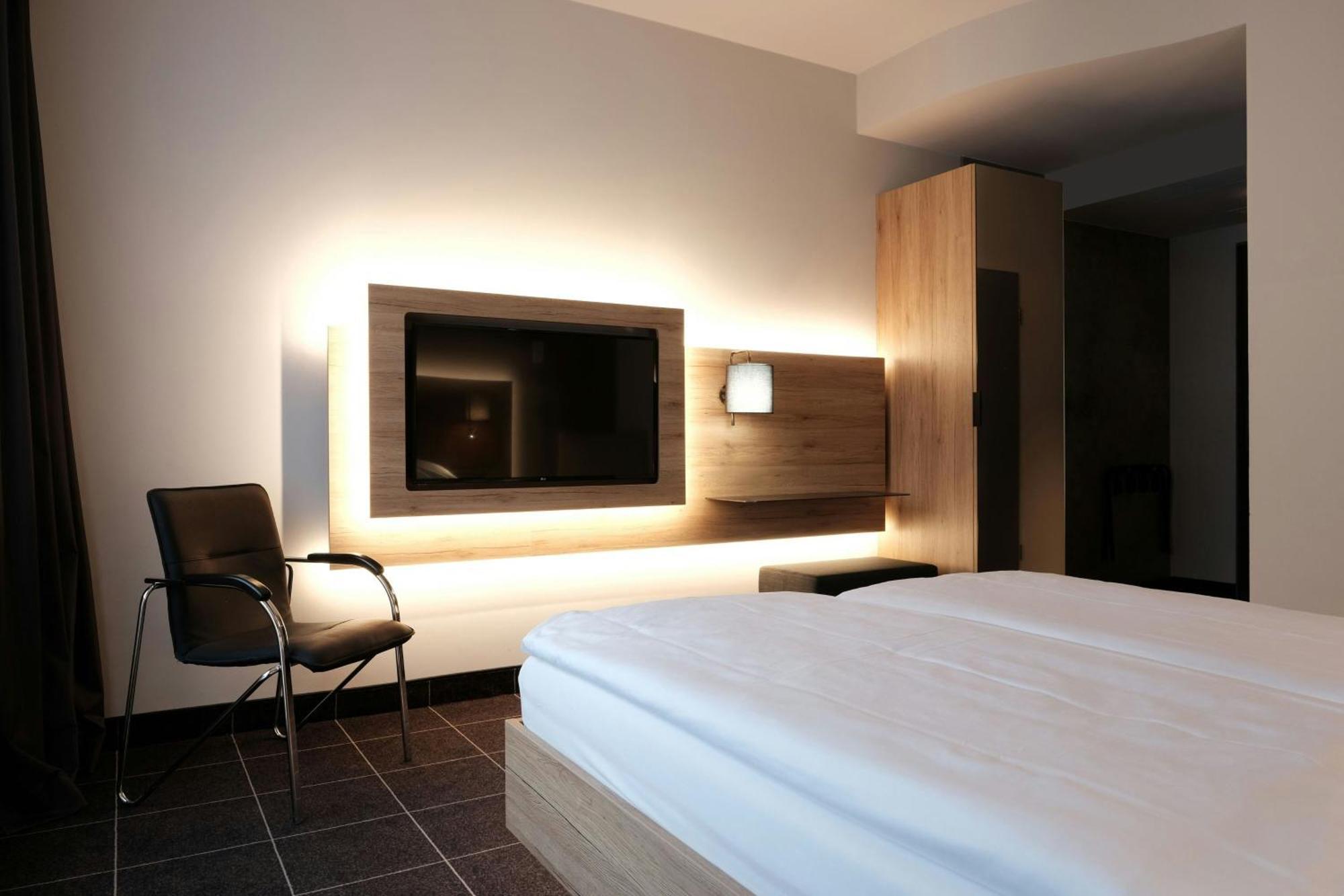 Four Ratingen Dusseldorf Airport Hotel Exterior photo
