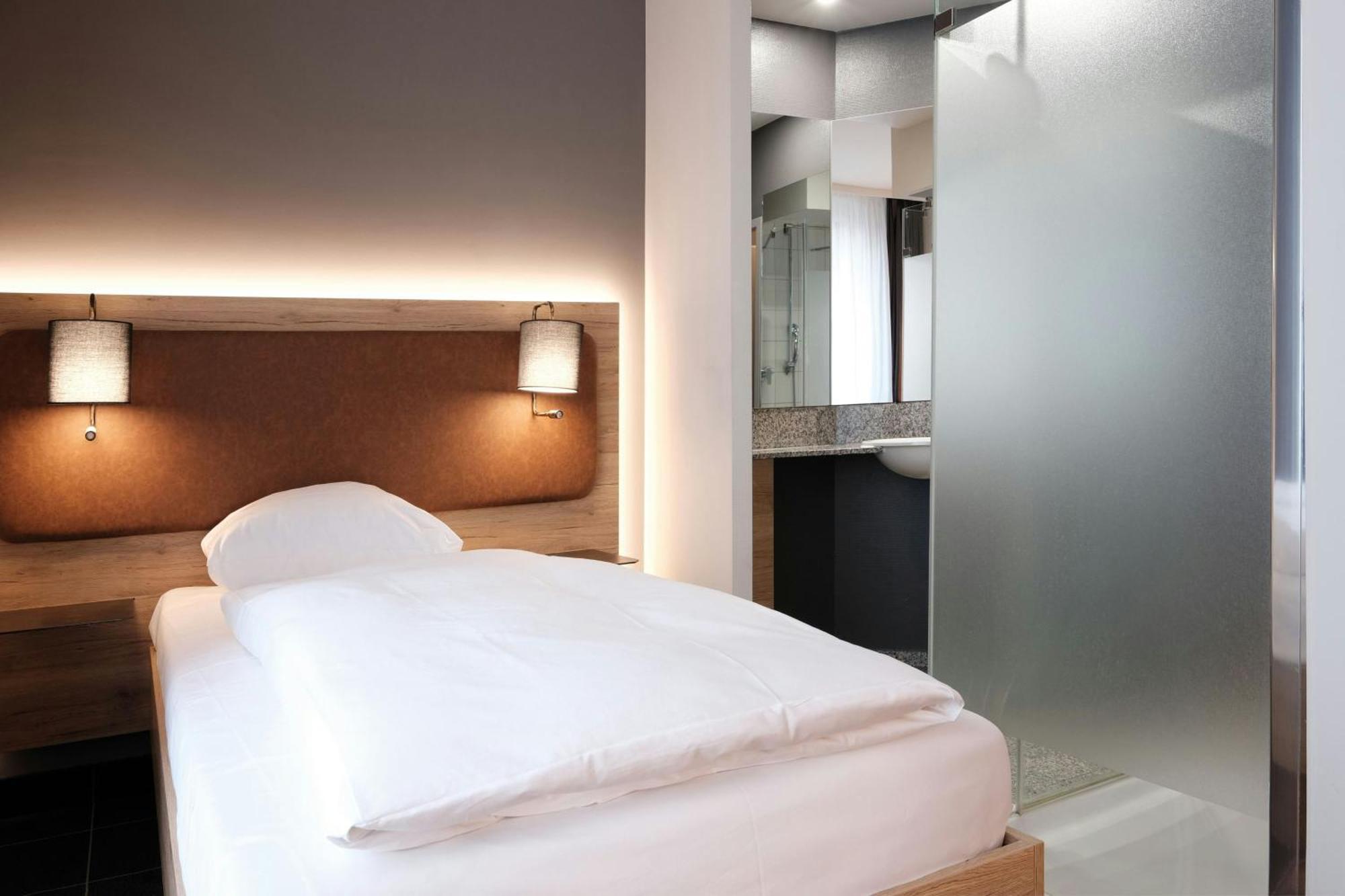 Four Ratingen Dusseldorf Airport Hotel Exterior photo
