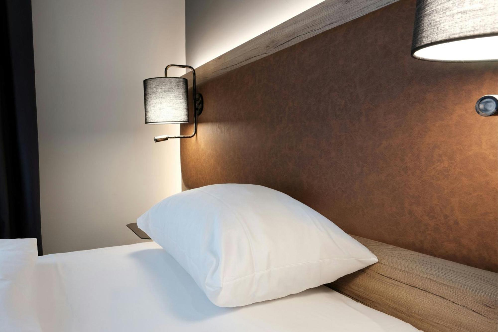 Four Ratingen Dusseldorf Airport Hotel Exterior photo