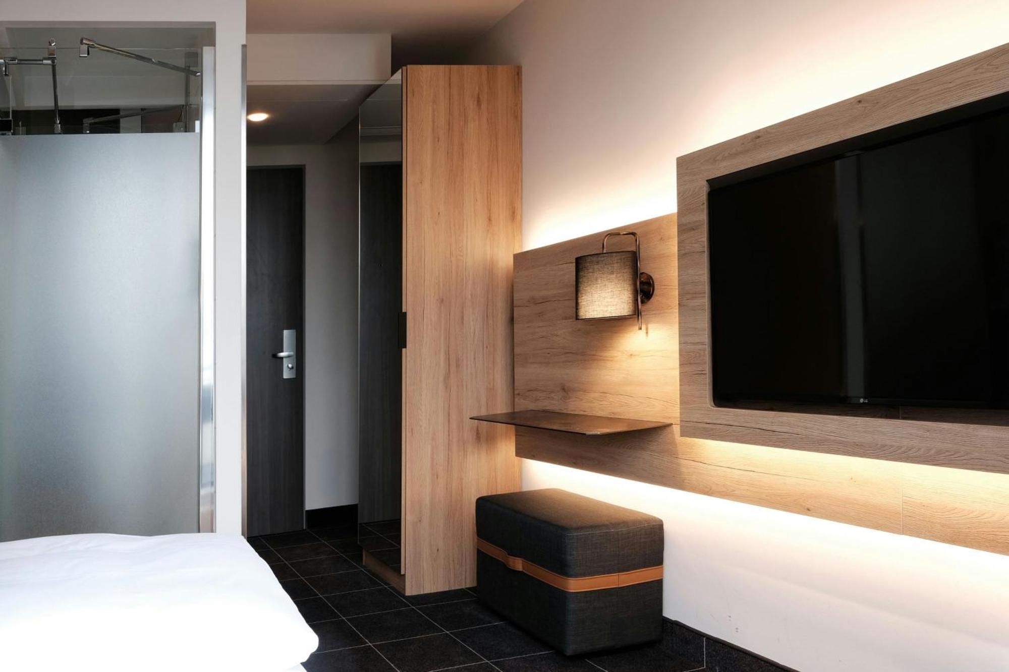 Four Ratingen Dusseldorf Airport Hotel Exterior photo