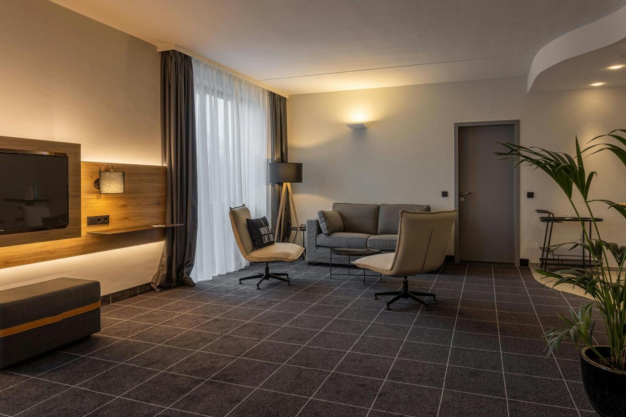 Four Ratingen Dusseldorf Airport Hotel Exterior photo